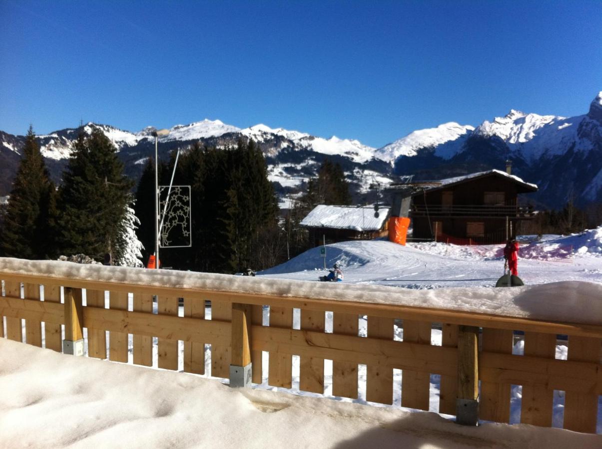 L Eden Skis aux pieds 31/33