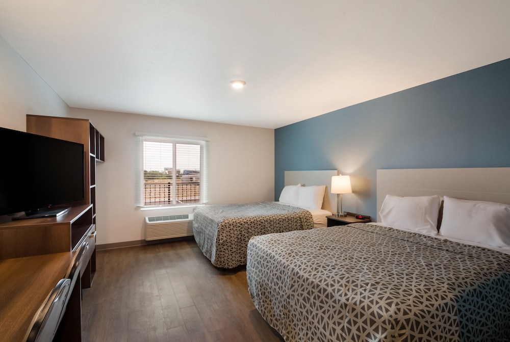 ROOM, QUEEN BED