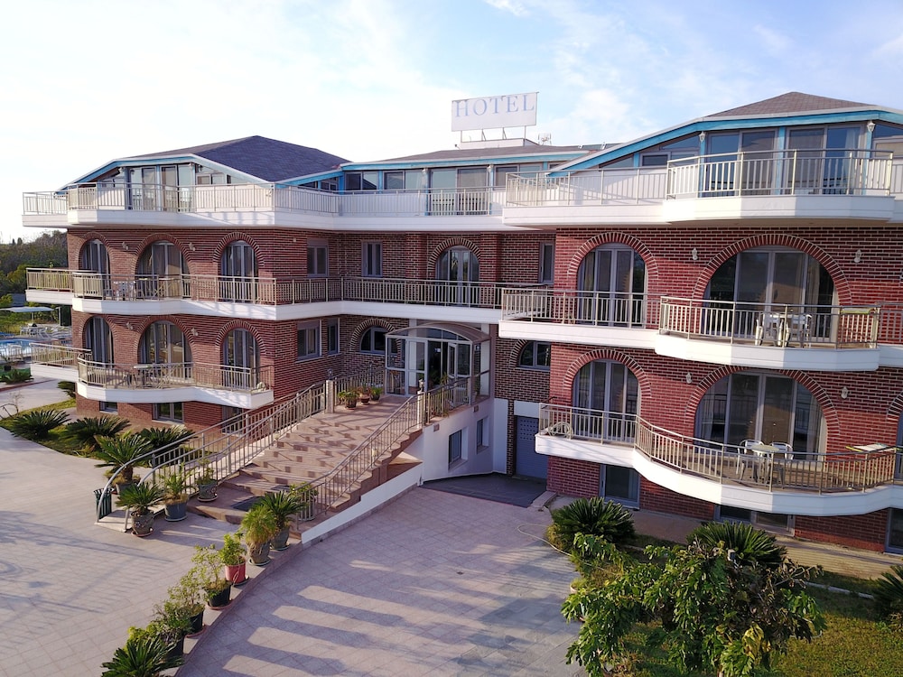Ionionstar Hotel 1/48