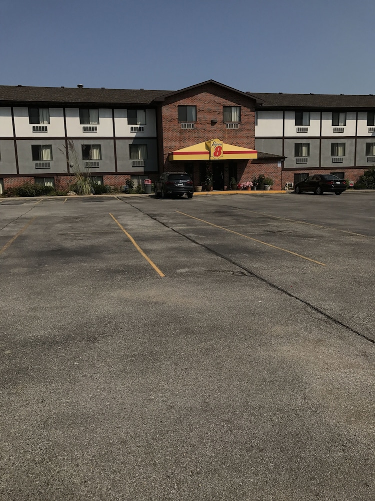 Days Inn by Wyndham Omaha/West Dodge 2/24