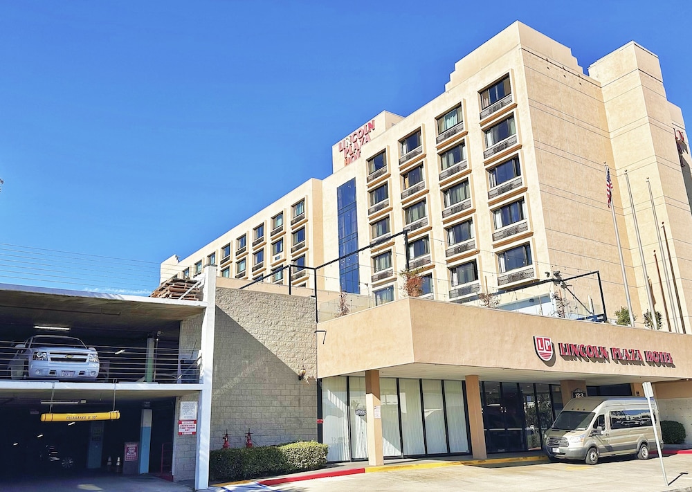 Lincoln Hotel Monterey Park Los Angeles 3/74