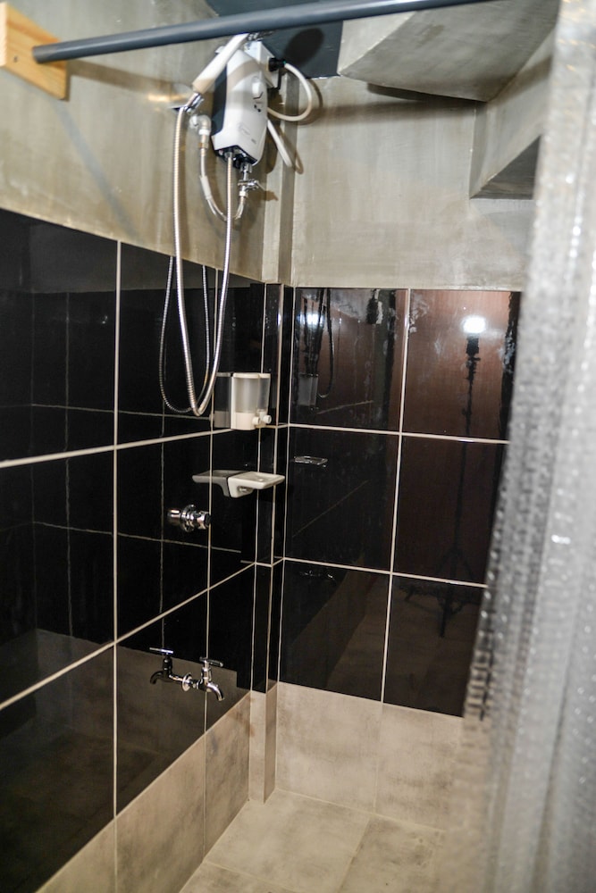 Bhive Hotel 42/42