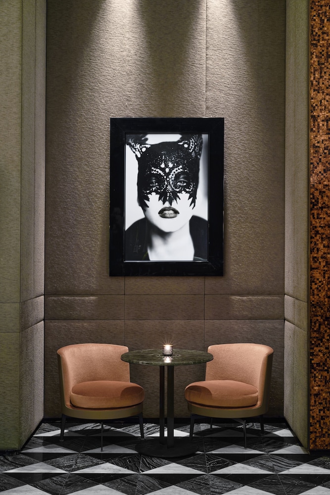 The Hazelton Hotel Toronto 26/76