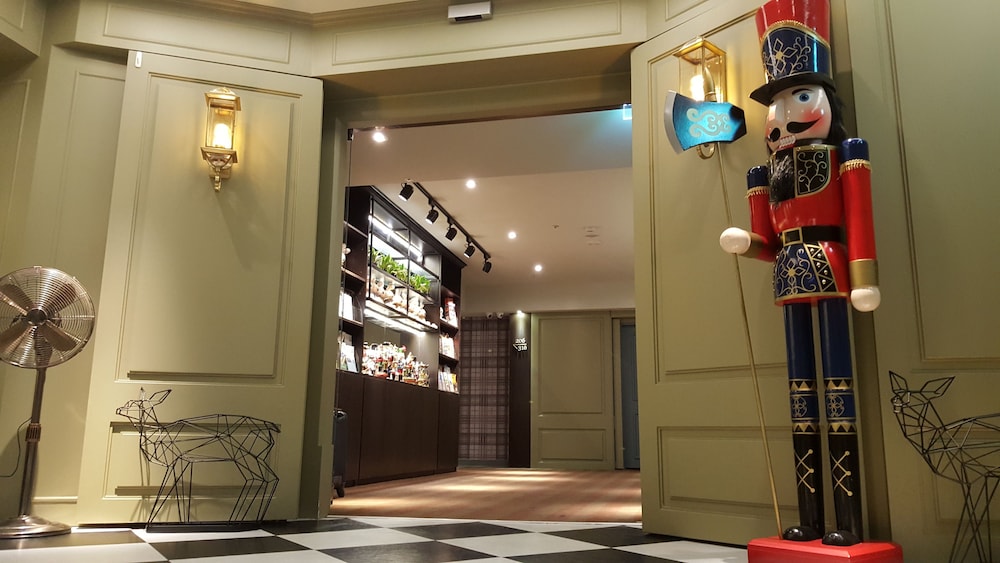 Urtrip Hotel 7/43