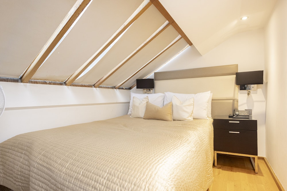 Studio, Triple, Double Bed, Sofa