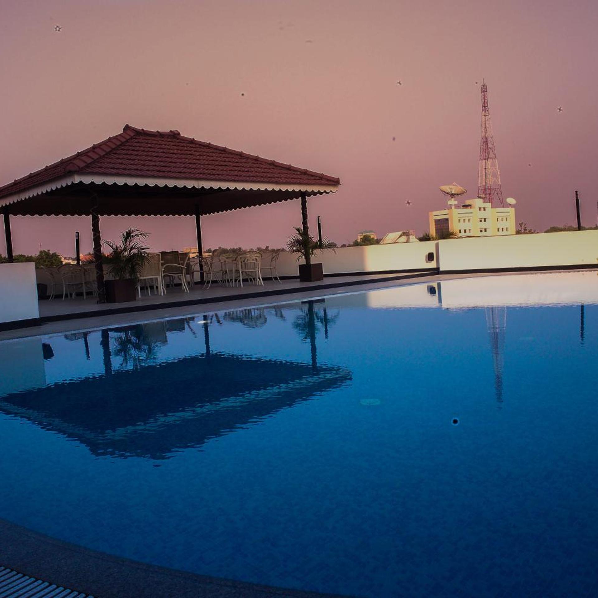 Oyo Premium Kakkanad Civil Station 47/54