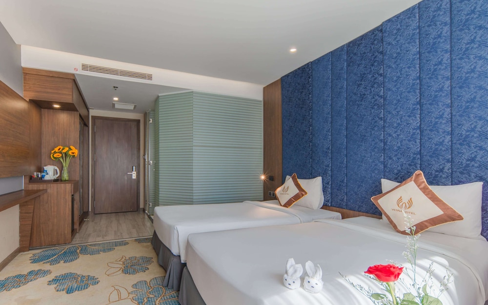 DELUXE, TWIN BEDS, SEA VIEW