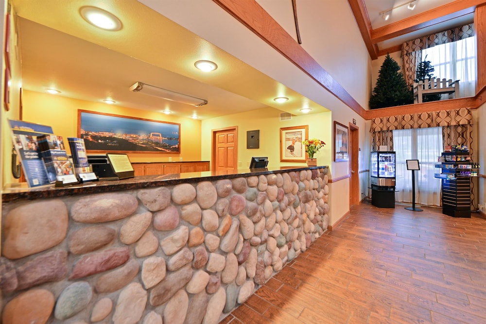 Sleep Inn & Suites near Spirit Mountain 5/49