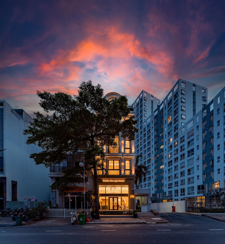 Golden Sun Apartment & Hotel 3/50