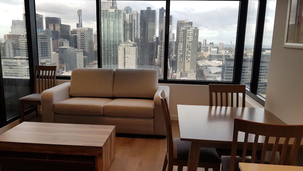 Spencer Street Apartments 22/41