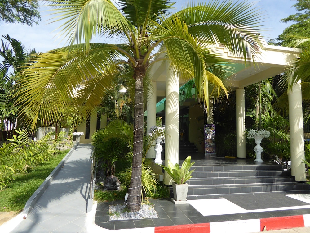 Tropicana Beach Villa At Vip Resort 43/50