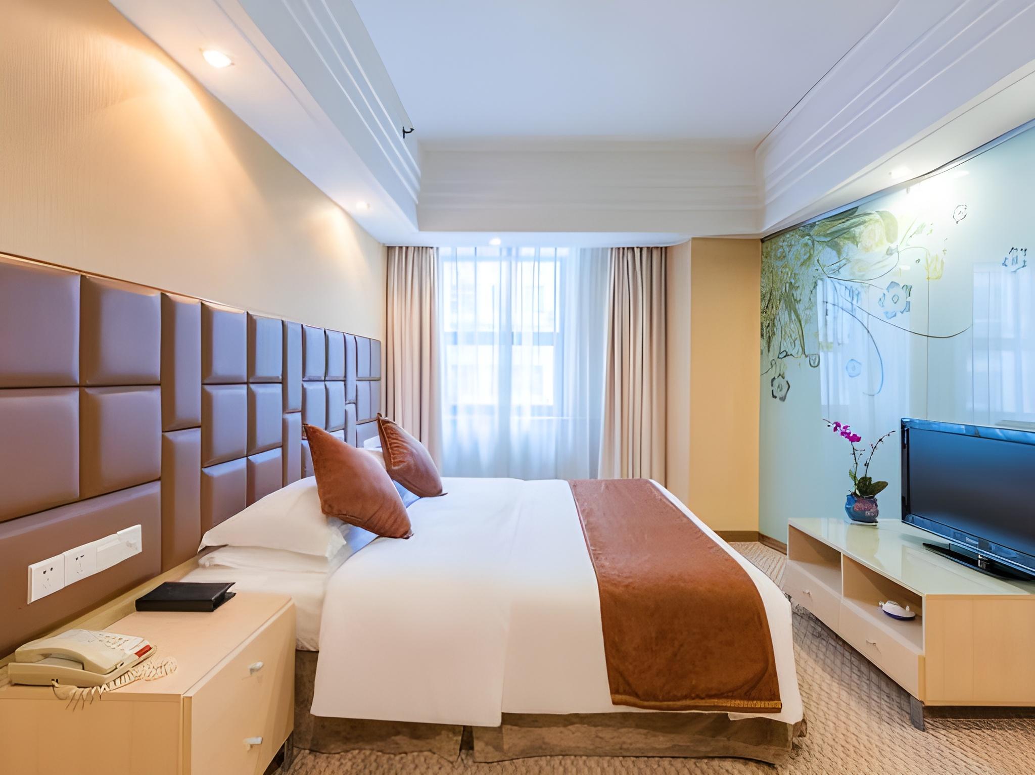 Leisure, Queen Bed