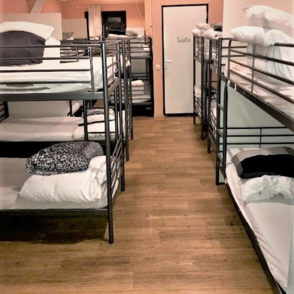 Trendy Hostel 28/35