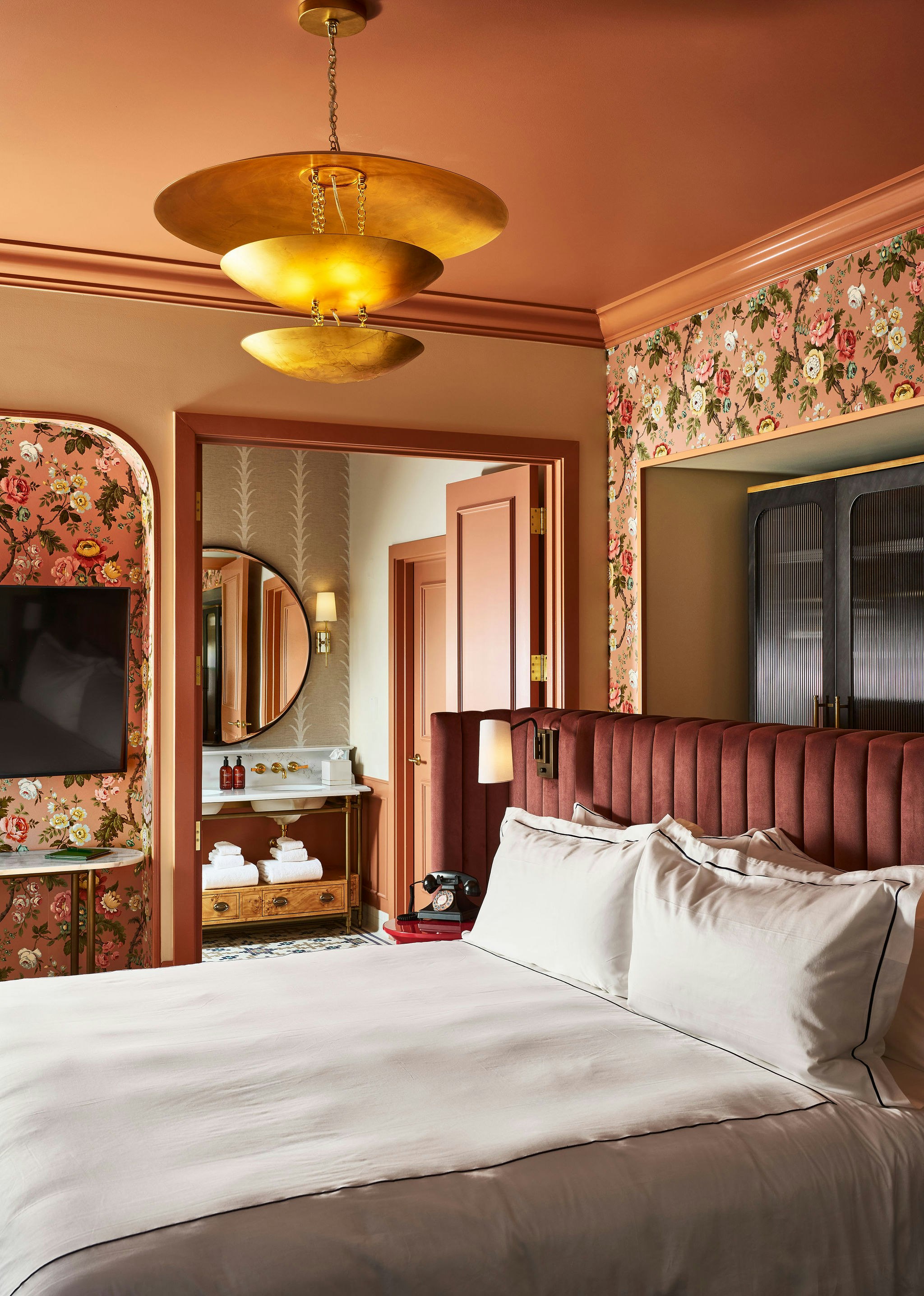 Fidelity Hotel 12/50