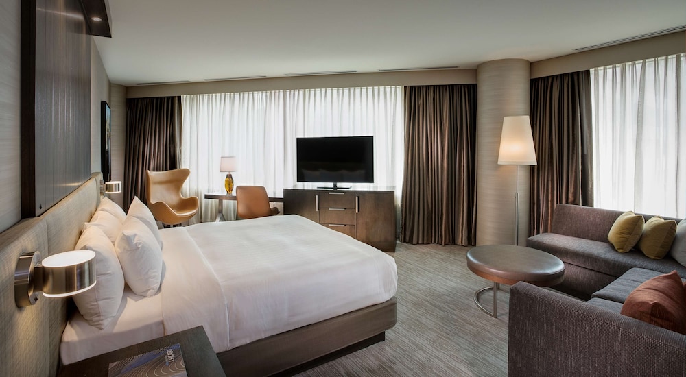 Hyatt Chicago Magnificent Mile Formerly Wyndham Chicago 7/68