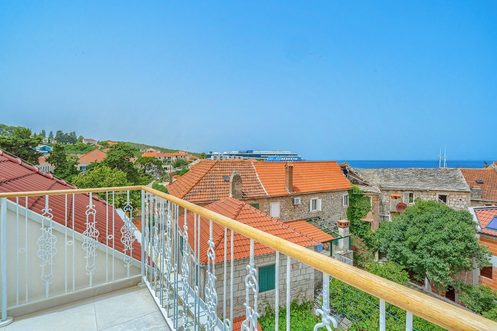 Hotel Brattia - Adults Only 1/50