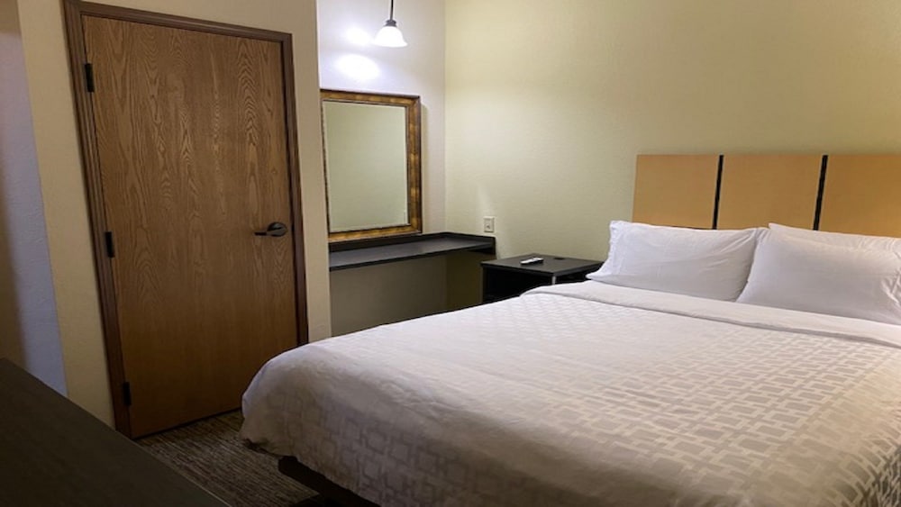Candlewood Suites Tulsa 21/54