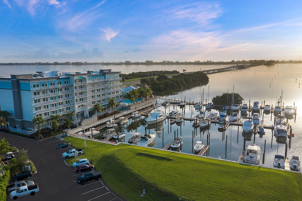 Compass Hotel Anna Maria Sound by Margaritaville 31/40