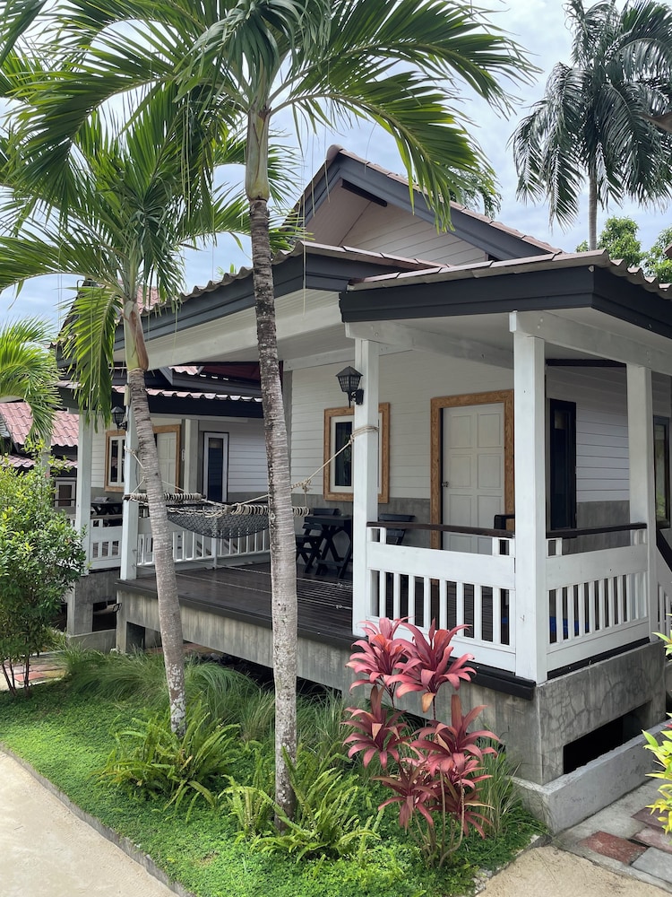 See Through Boutique Resort Haad Yao 2/50