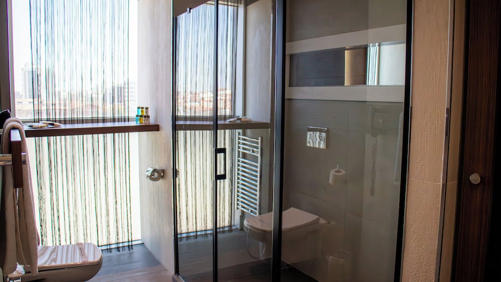Modernity Hotel 2/37
