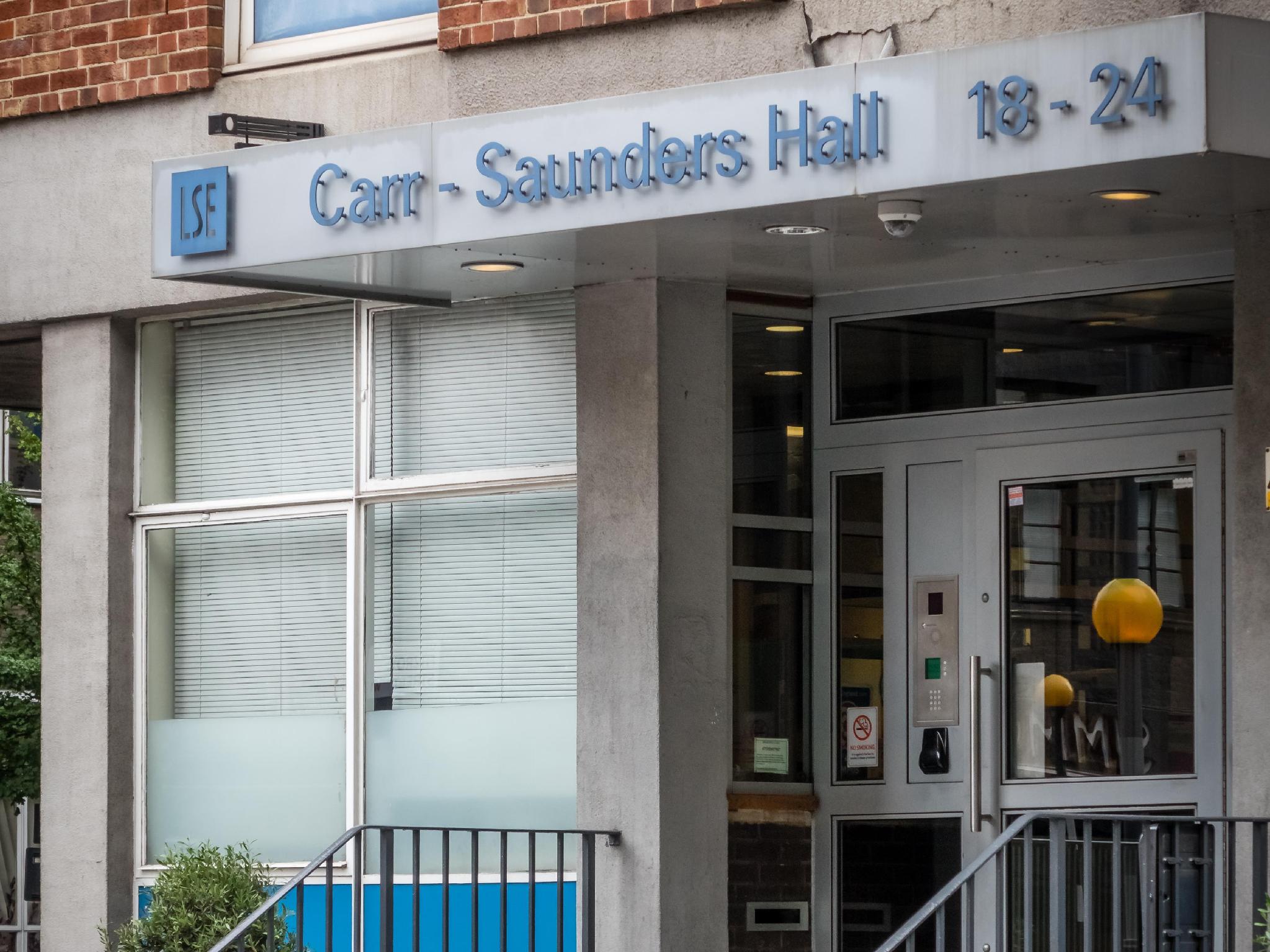 LSE Carr-Saunders Hall 2/32