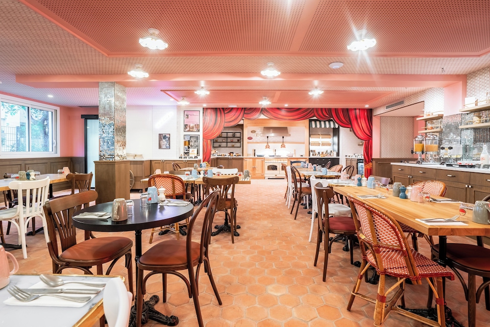 Rockypop Marseille Hotel 24/40