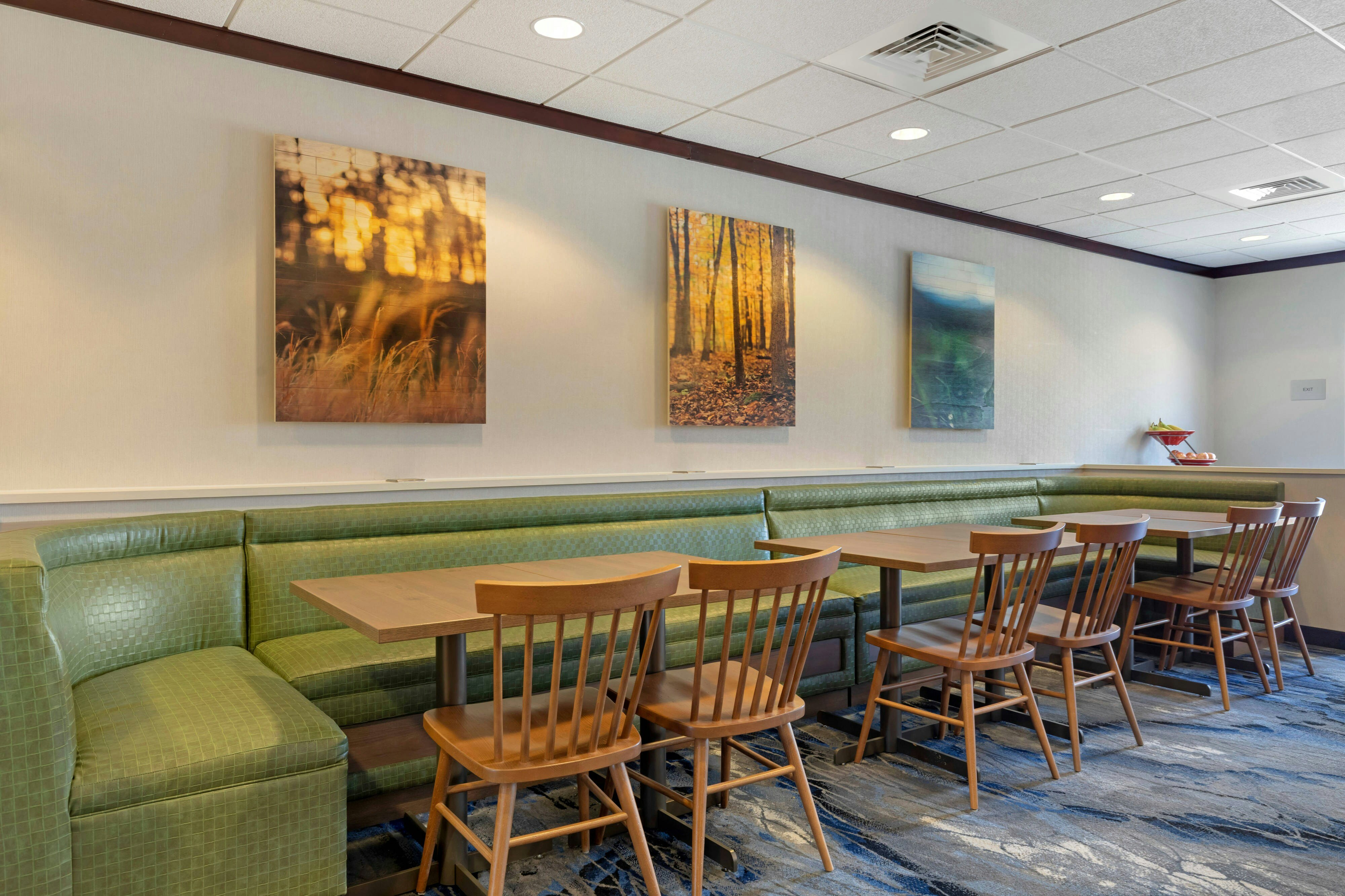 Fairfield Inn Suites Rockford 37/46