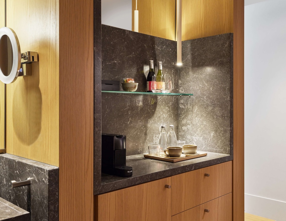 Hyatt Centric Melbourne 46/50