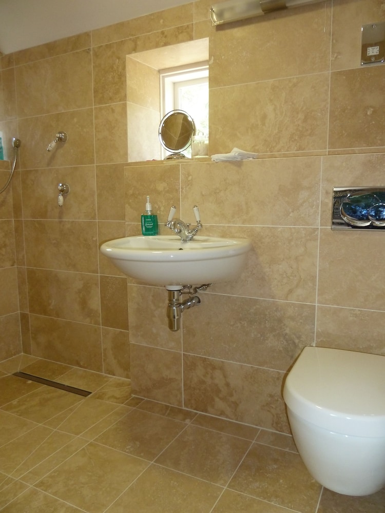 The Old Vicarage B&B 49/50