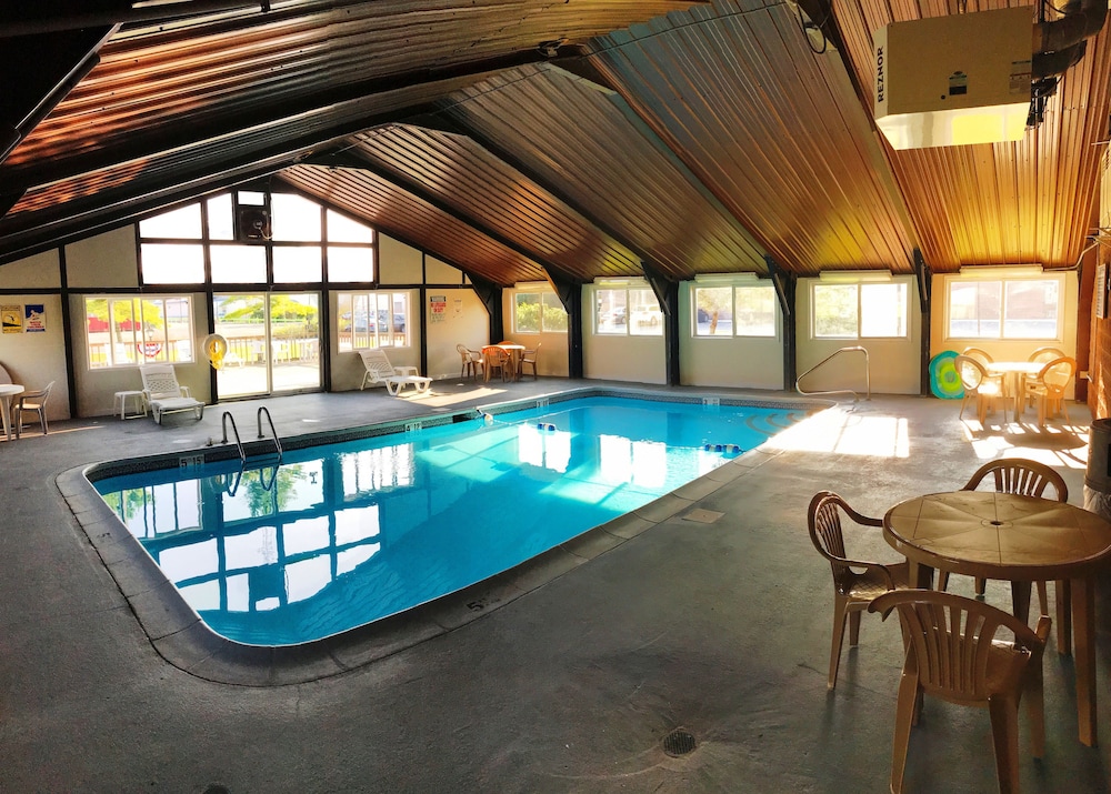 Adirondack Efficiencies Ex Econo Lodge Watertown 19/43