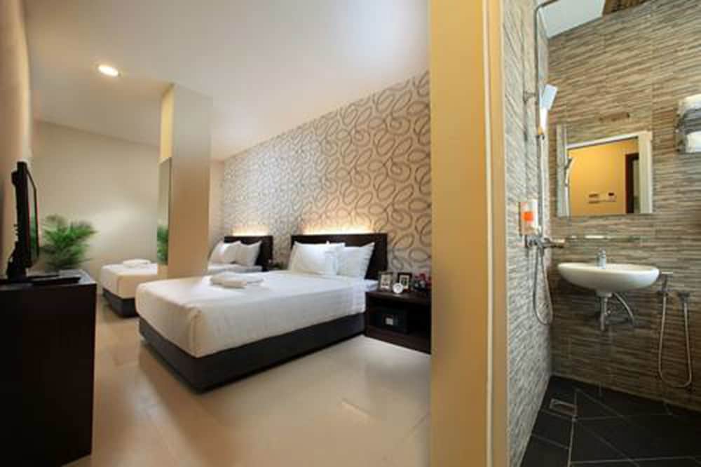 IZUMI HOTEL BUKIT BINTANG 14/52