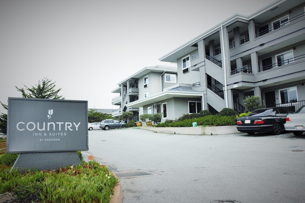 Country Inn & Suites by Radisson, Monterey Beachfront-Marina, CA 2/31