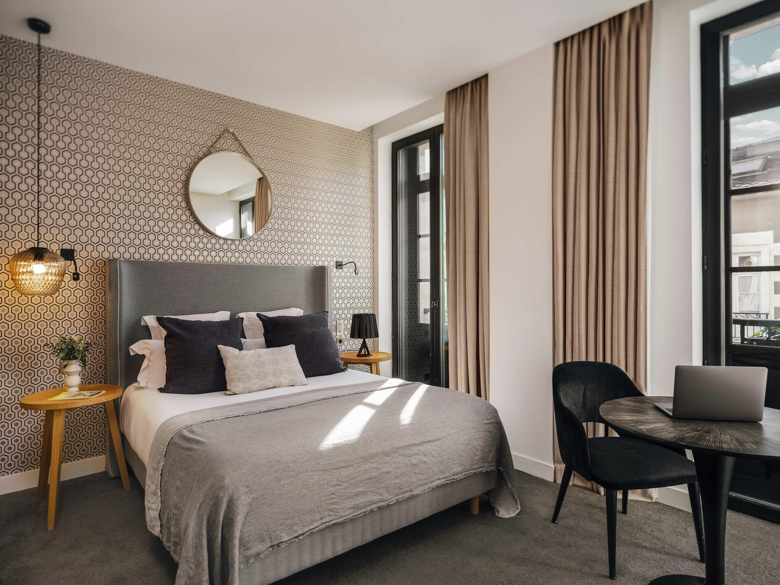 CLASSIC, DOUBLE OR TWIN BED