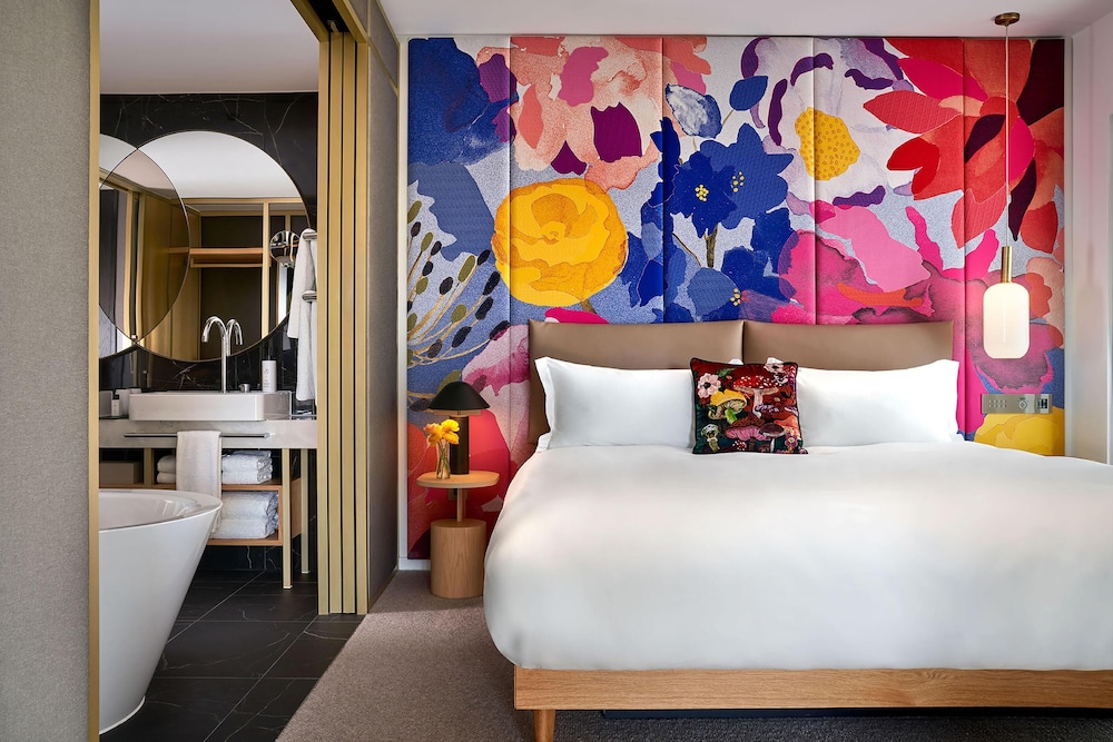 Soho, Suite, King Bed