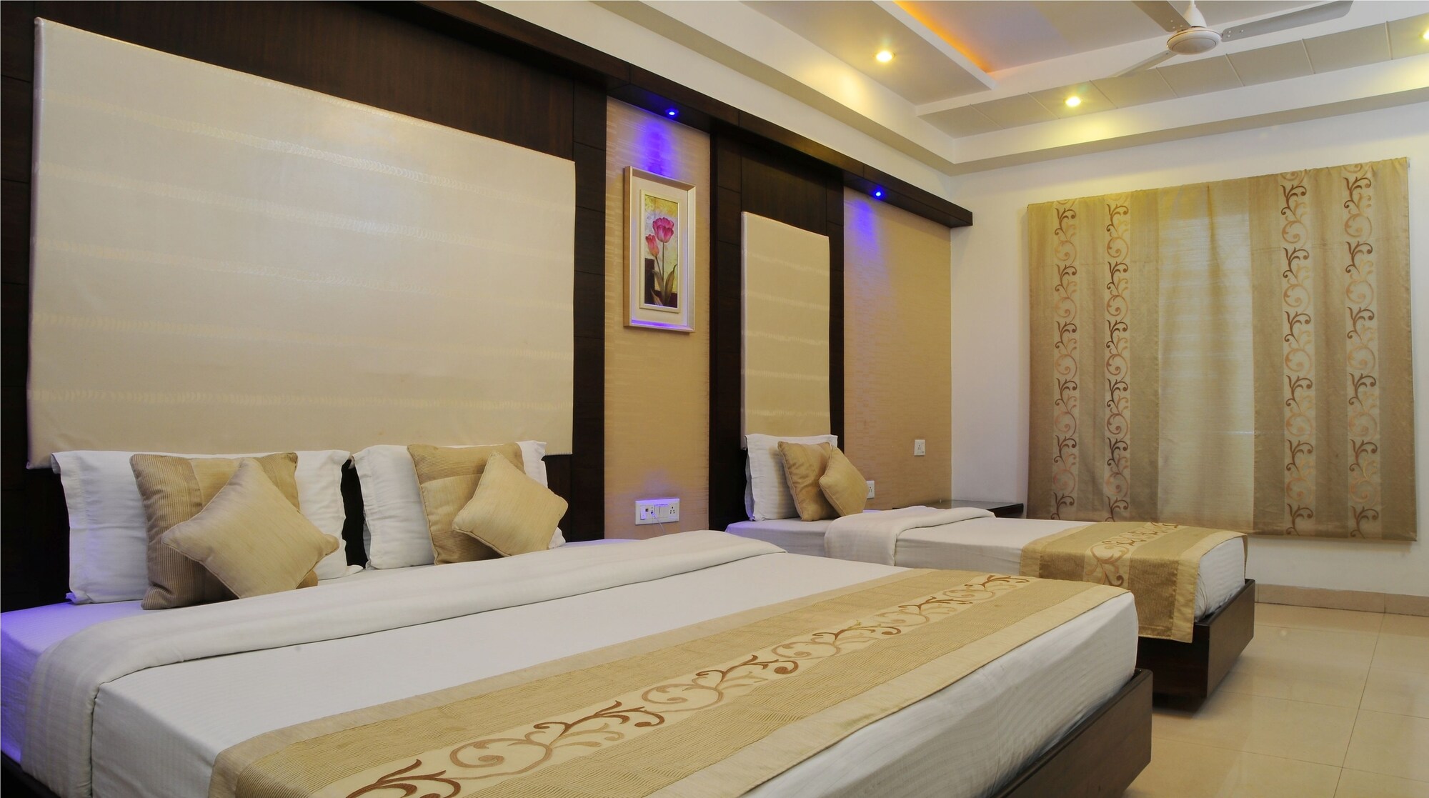 PRESIDENTIAL, SUITE