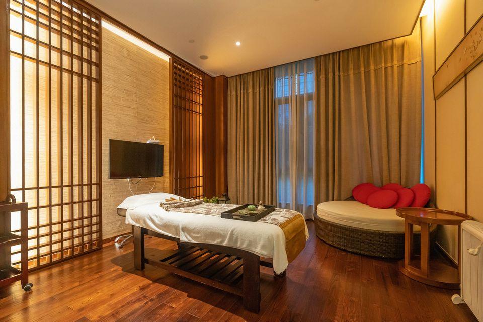 Haiyu Hotspring Hotel 12/27