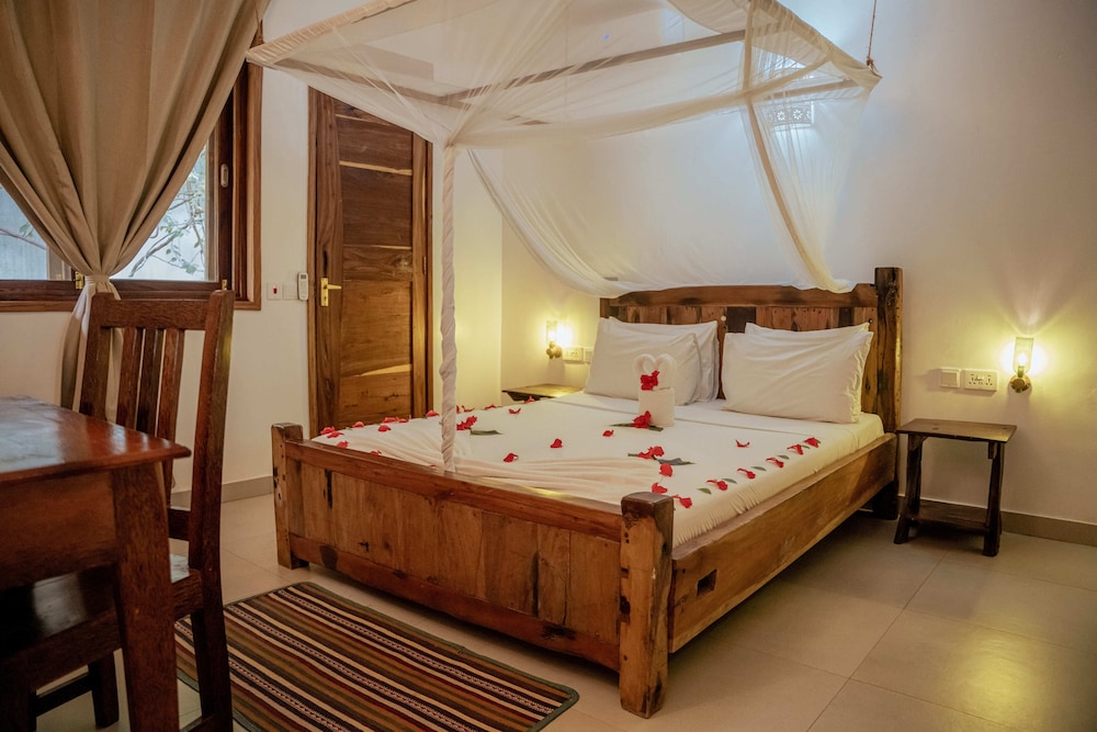 Cottage, Queen Bed, Garden View, Garden Area