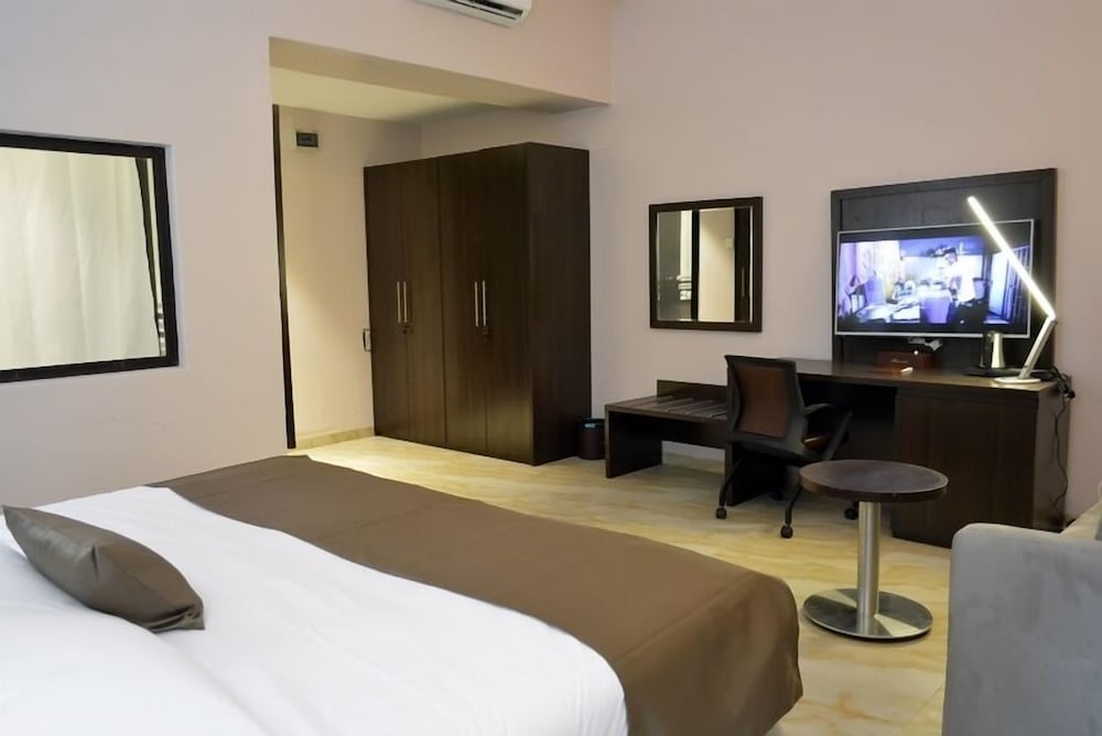 De Santos Hotel Awka 6/32