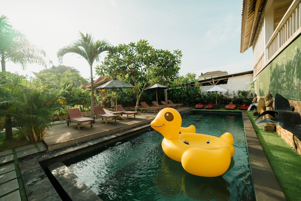 The Canda Villas 30/32