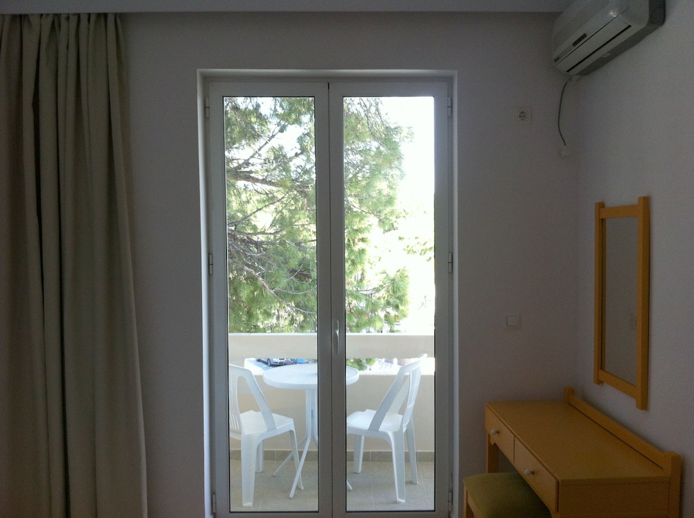 Fantasia Hotel Apartments 19/46