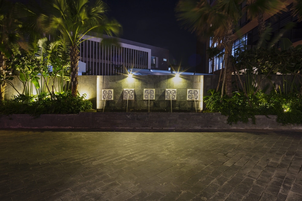 DQua Hotel and Apartment 42/50