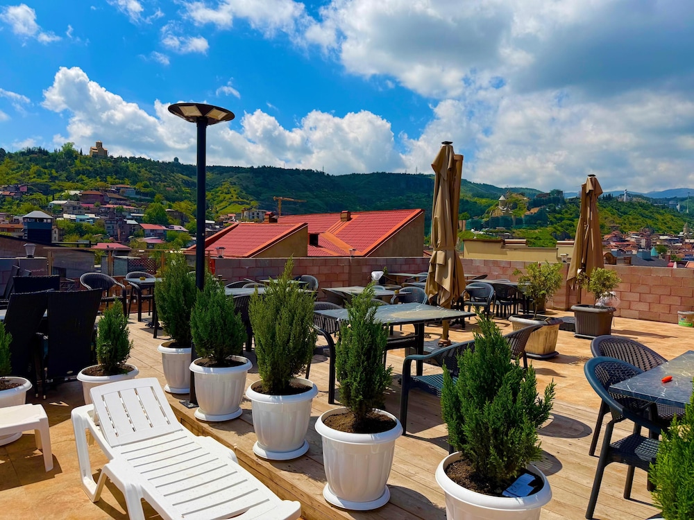 Mit Hotel Tbilisi 43/59