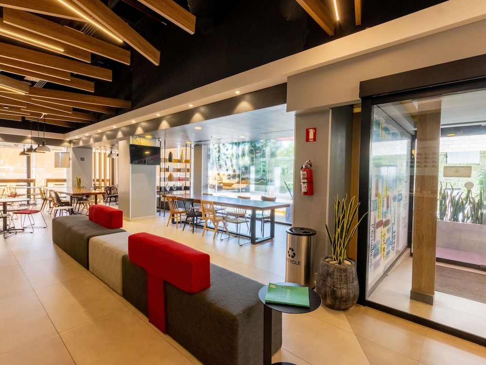 Ibis Tijuana 28/50