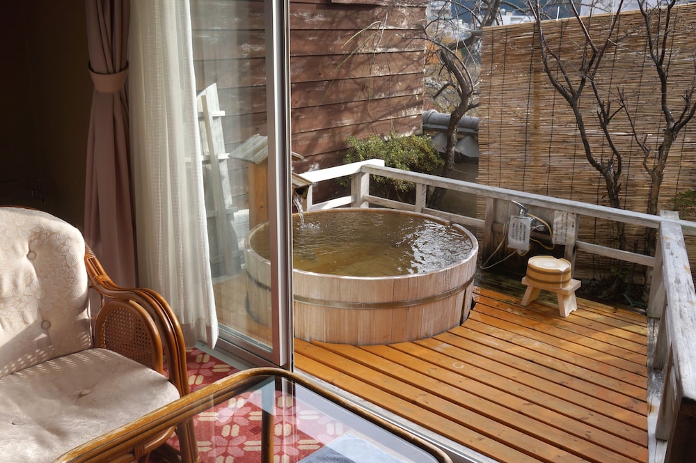 Gero Onsen Bosenkan 13/75