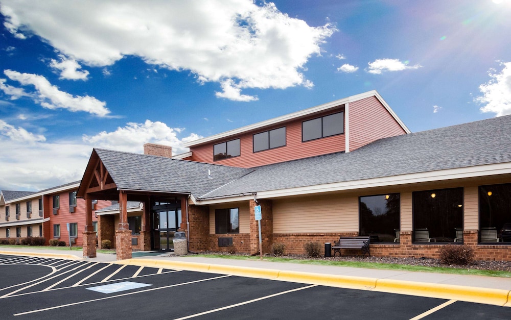 AmericInn by Wyndham Mora 31/31