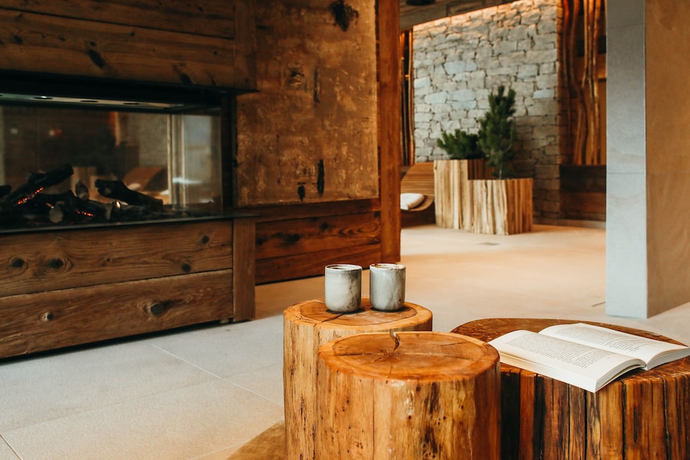 Lodji Hotel 2/50