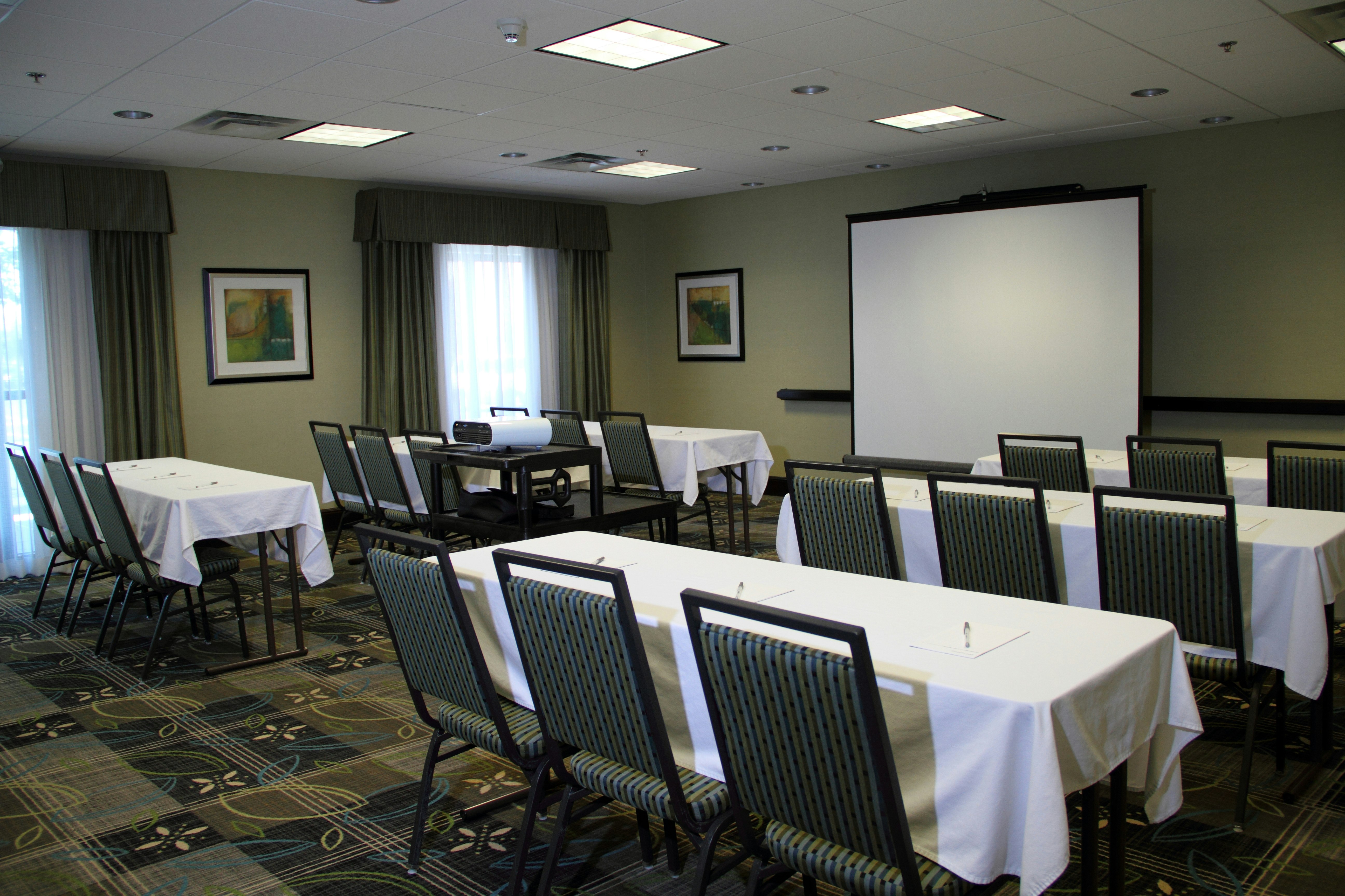 Hampton Inn Suites Manteca 36/50