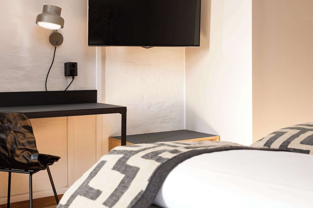 Home Hotel Magasinet 42/50