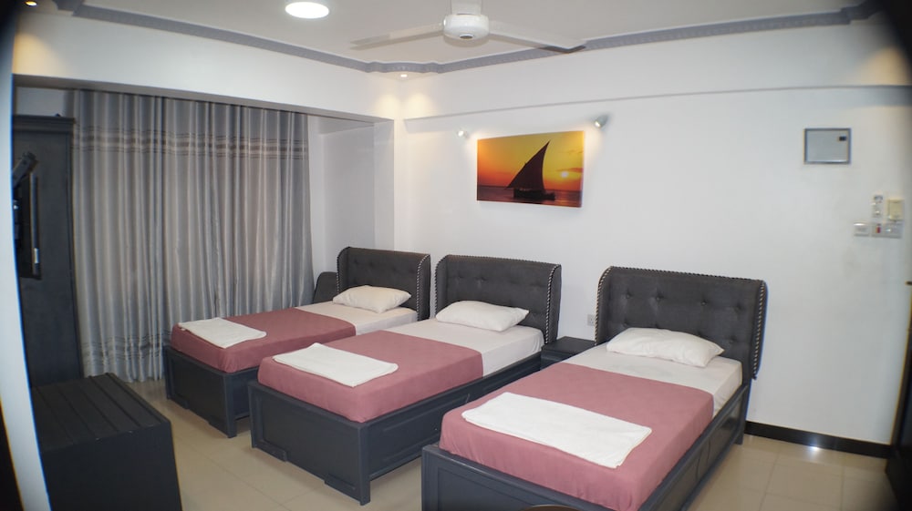 Econo Lodge 35/46