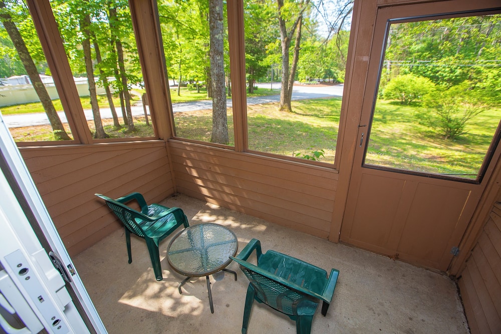 Cold Spring Resort 30/64